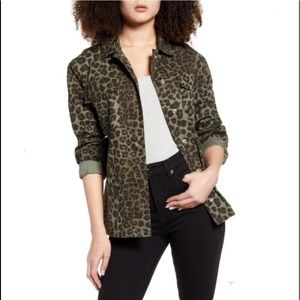 🆕 Good American animal print Snap Front Jacket Size large￼